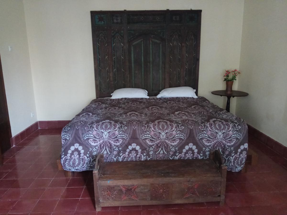 Doeloerkoe Homestay Solo Exterior foto